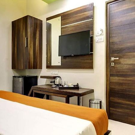 Hotel Lonavla Exteriör bild
