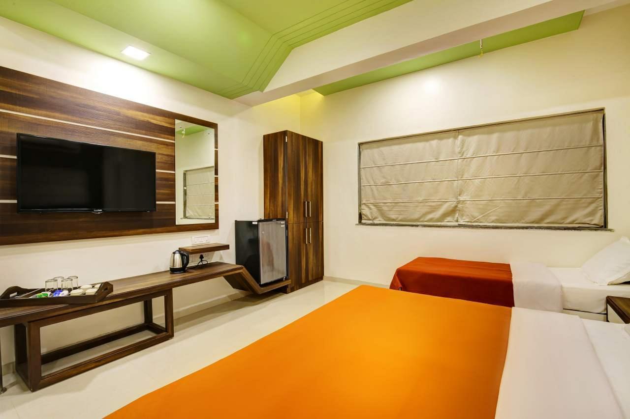 Hotel Lonavla Exteriör bild